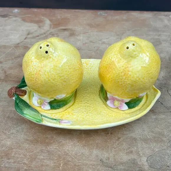 CornerRuby Lemon flower Salt and Pepper Shakers Yellow kitchen country kitsch